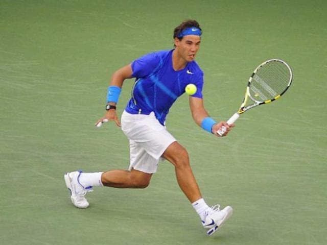 Defending champion Rafael Nadal routed former US Open winner Andy Roddick 6-2 6-1 6-3 to make it to the semis.