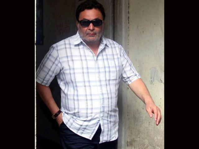 Rishi Kapoor comes to pay regards.