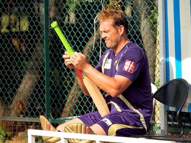 Kolkata Knight Riders player Jacques Kallis checks his bat during net practice session for Champions League T20 in Hyderabad.