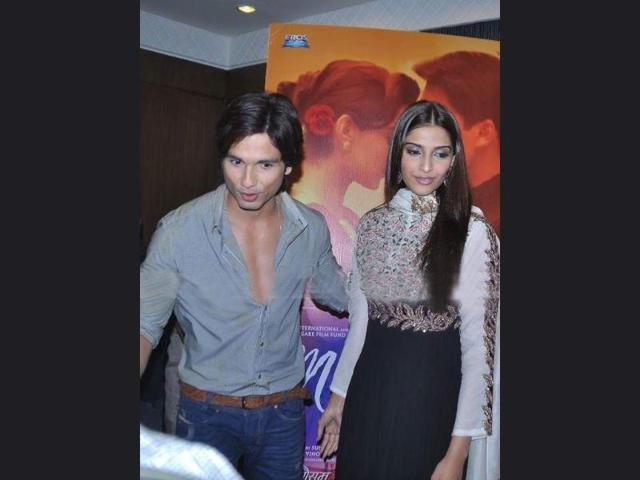 Mausam actors at promotional tour in Indore.