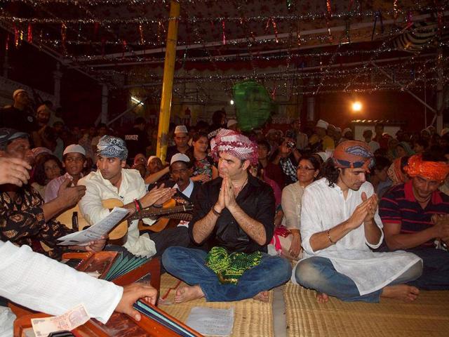 Ranbir Kapoor and Mohit Chauhan also performed on ‘Kun Faaya Kun’ – a qawwali from the film.