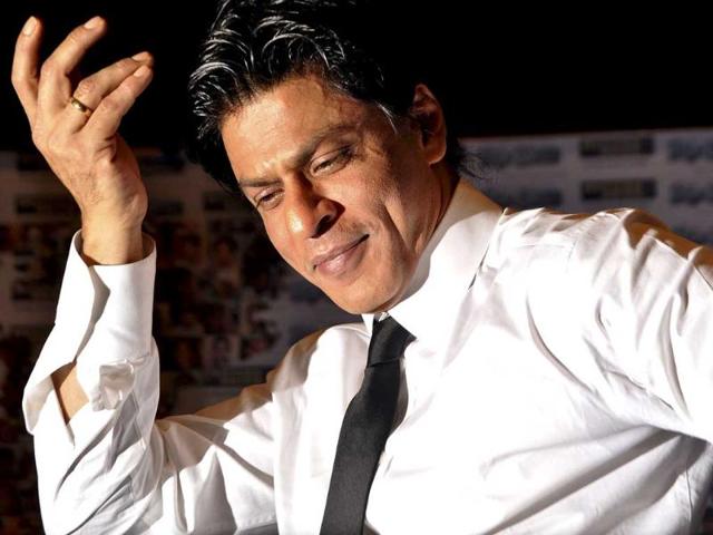 Shah Rukh Khan looks adorable in this picture.