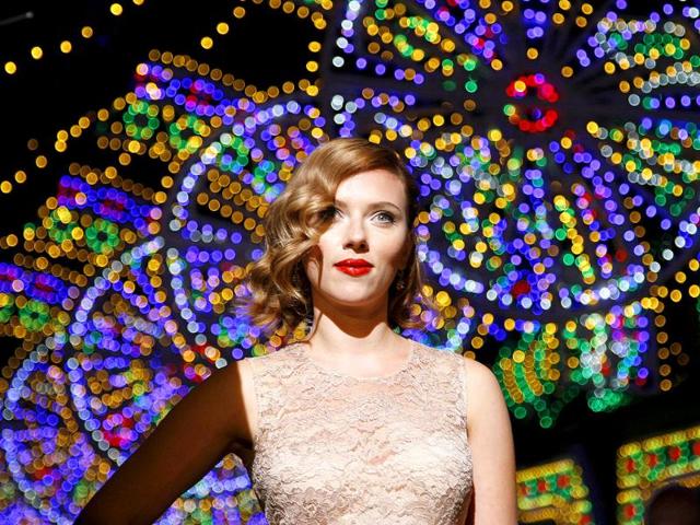 Scarlett shines through, despite the bright background.