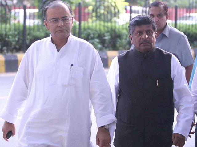 Politicians Arun Jaitley and Ravi Shanker Prasad at the condolence meet.