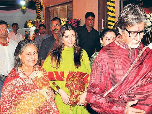 The Bachchans seem more than happy to be part of Sanjay Dutt's Mata Ki Chowki
