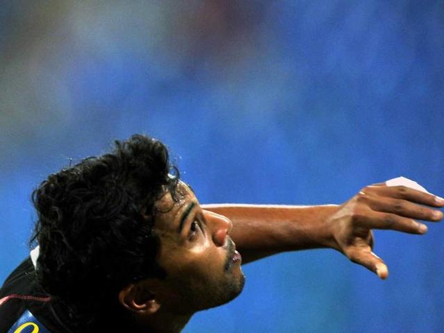 Somerset fielder Arul Suppiah tries to take a catch during the Champions League Twenty20 League cricket match between Warriors and Somerset at the M Chinnaswamy Stadium in Bangalore.
