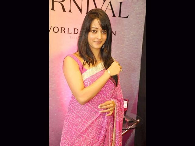 Actress Raima Varma launched Raga's Carnival collection.