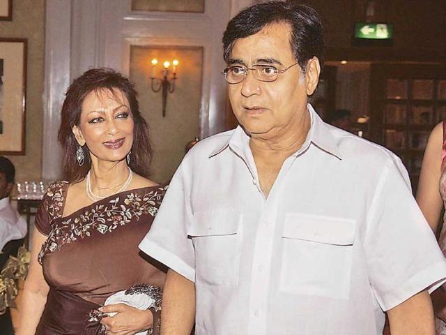 Jagjit Singh and Chitra at the release function of the compilation of Gulzar's Urdu poetry titled Selected Poems.