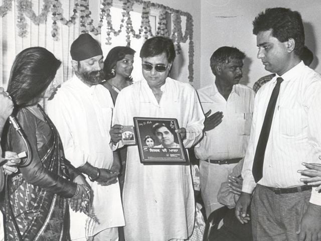 Jagjit Singh with music director Uttam Singh release memnto Ishq Di Mala.