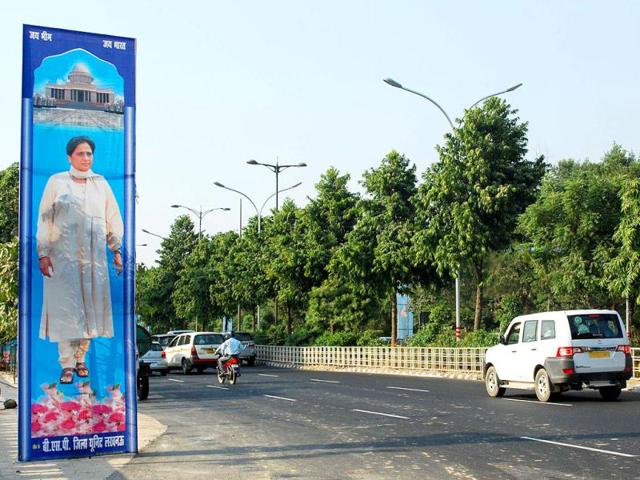 Prepration goes on for the inauguration of Bhim Rao Ambedkar Park by chief minister Mayawati in Noida. The Rs 685 crore project is scheduled to be unveiled on October 14. Photo by Rishi Ballabh/HT photos.