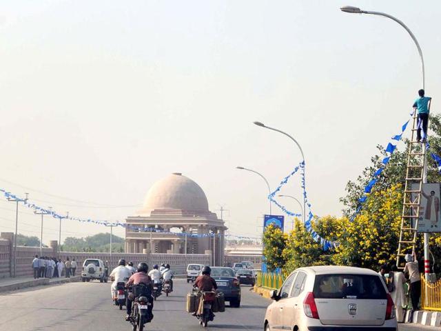 More than 3,000 LED tubes have been installed in the park. Each tube costs Rs 12,000 as per the project manager. Photo by Rishi Ballabh/HT Photos.