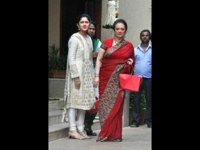 Yesteryear actor Saira Banu dazzles in a red saree.