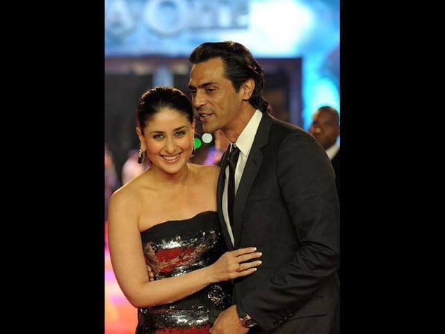 Arjun, Kareena caught in a candid moment.