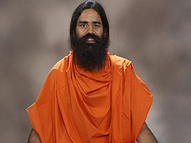 Yoga Guru Baba Ramdev supports Team Anna