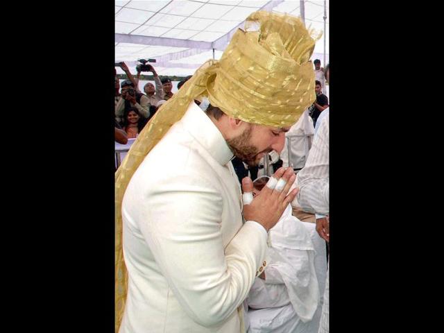 Heads of 52 villages organized a symbolic coronation ceremony, in which, a headgear (turban) was placed on Saif`s head as a mark of respect.