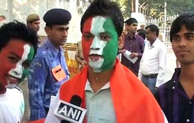 Fans wait for Sachin's 100th ton