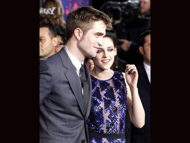 Actor-Robert-Pattinson-and-actor-Kristen-Stewart-pose-on-arrival-for-the-world-premiere-of-The-Twilight-Saga-Breaking-Dawn-Part-1-AFP-Frederic-J-Brown