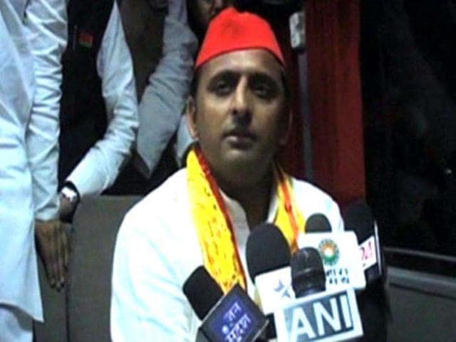 UP split: SP terms it a political gimmick