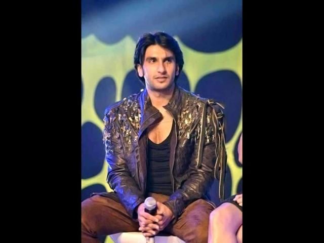 Ranveer Singh was next seen in Ladies Vs Ricky Bahl (2011) with Anushka Sharma, Parineeti Chopra, Dipannita Sharma and Aditi Sharma. Two good things emerged – Parineeti was discovered and Ranveer convinced detractors that BBB wasn’t a fluke. (Photo: Smitag, Pinkvilla)