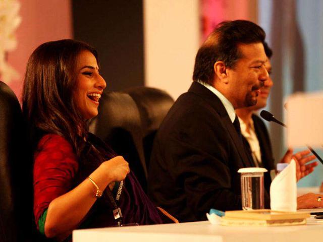 Vidya Balan and Vir Sanghvi during HT Leadership Summit 2011 at The Taj Palace Hotel in New Delhi on Saturday. (HT Photo/Ajay Aggarwal)