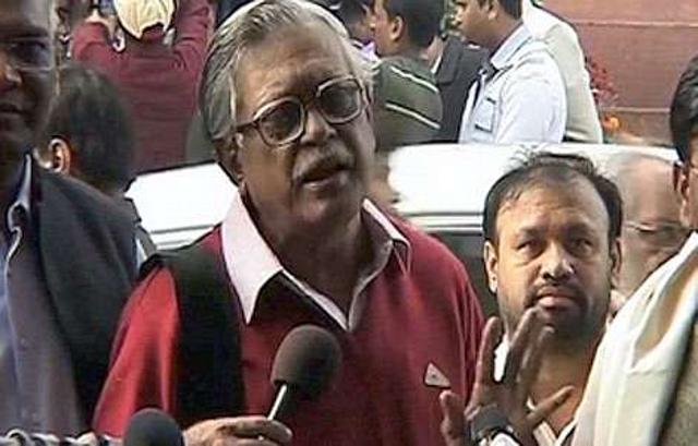 Govt suspends FDI in retail; Logjam ends
