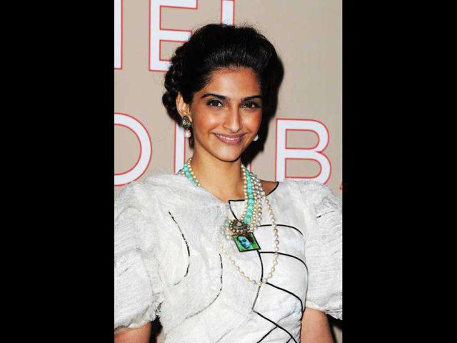 Sonam looks elegant in her attire.