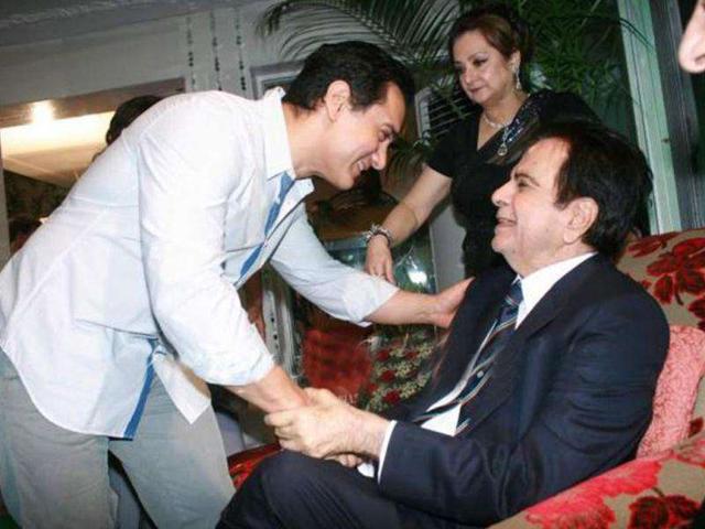 Aamir Khan and Dilip Kumar share a warm vibe.