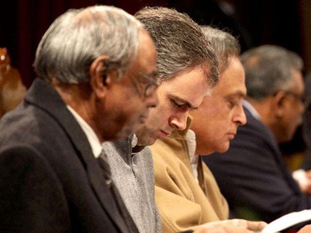 Omar Abdullah, Jairam Ramesh and C Rangarajan, chairman, economic advisory council to Prime Minister during a function held in connection with the distribution of appointment letters under Himayat project launched to provide skill development training to the unemployed youth of Jammu and Kashmir in Srinagar. HT Photo/Waseem Andrabi