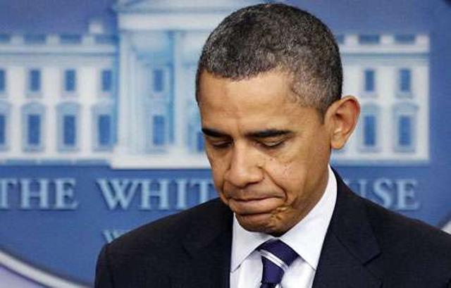Obama bans daughters from using Facebook
