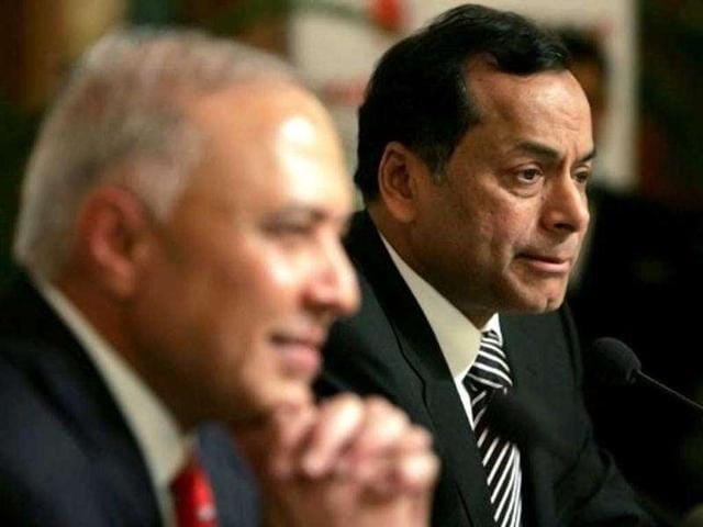 Essar Loop Promoters File Bail Pleas Hindustan Times In the chargesheet cbi named essar promoter director anshuman ruia, essar vice chairman ravi ruia, essar group director (strategy & planning) vikas saraf, and loop telecom's kiran khaitan and. hindustan times