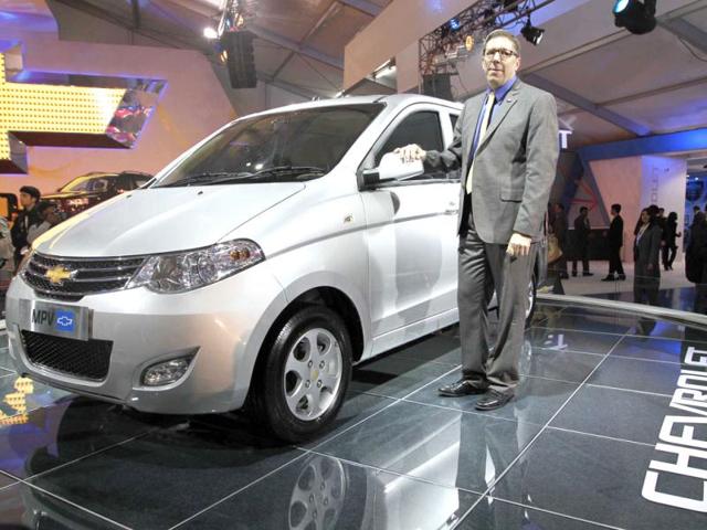 Lowell Paddock president and MD of General Motors Launched MPV car, at the 11th Auto Expo, in Pragati Maidan, New Delhi. (Arvind Yadav/HT)