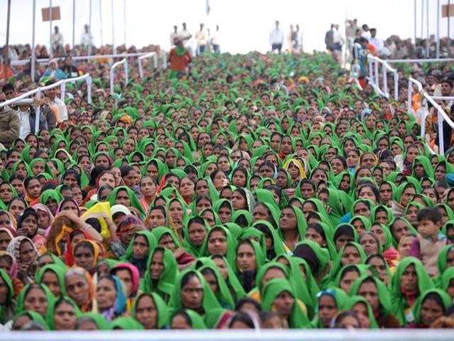 Women from Panch Amrut Dairy attend the 23rd Sadbhavana fast of Gujarat chief minister Narendra Modi at Godhra town some 150 kms from Ahmedabad. AFP photo / Sam Panthaky