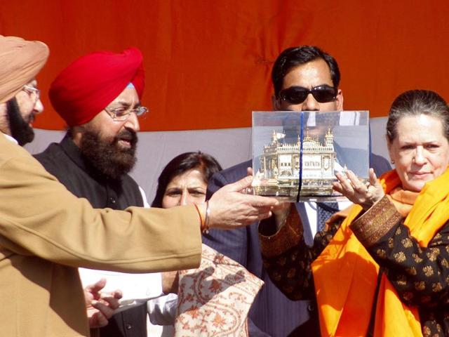 Congress-party-President-Sonia-Gandhi-waves-to-supporters-during-an-election-campaign-rally-in-Gonda-Uttar-Pradesh-The-state-goes-to-the-polls-from-February-8-AP-Rajesh-Kumar-Singh Congress-party-President-Sonia-Gandhi-waves-to-supporters-during-an-election-campaign-rally-in-Gonda-Uttar-Pradesh-The-state-goes-to-the-polls-from-February-8-AP-Rajesh-Kumar-Singh