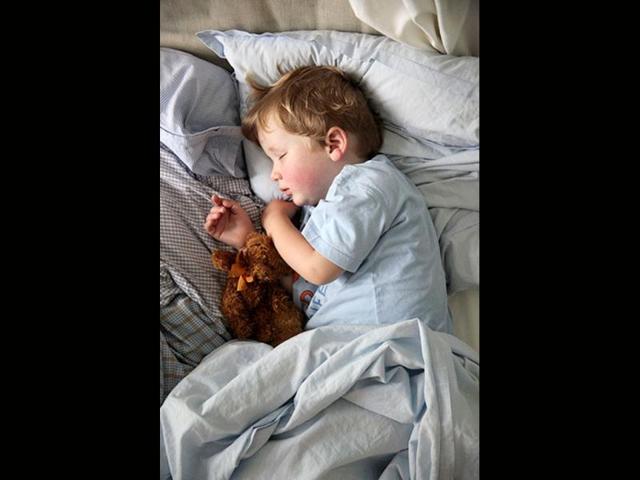 Child-sleeping Child-sleeping