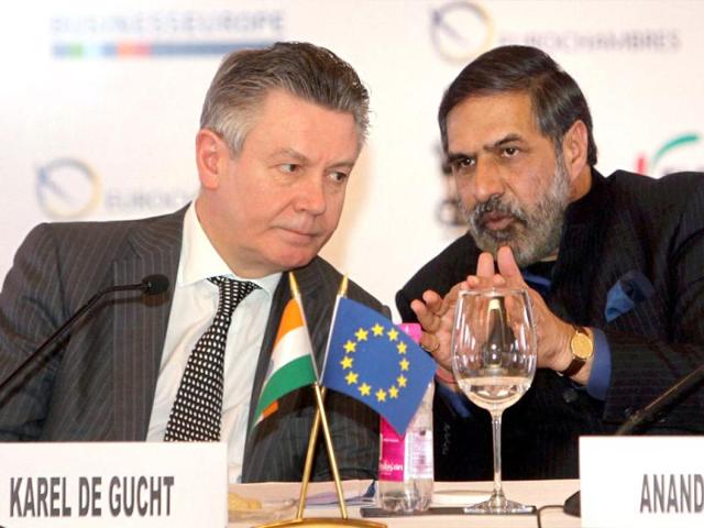 Union minister for commerce and industry Anand Sharma (R) talks to Karel De Gucht, EU trade commissioner at 'India-EU Business Round Table' meeting in New Delhi. PTI/Manvender Vashist