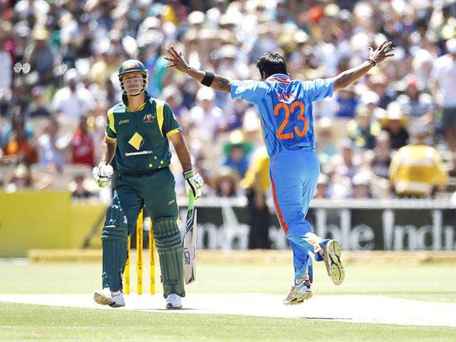Vinay-Kumar-takes-a-catch-to-dismiss-Australia-s-Peter-Forrest-during-their-one-day-international-cricket-match-in-Adelaide-Reuters-photo