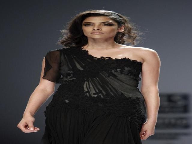 They add glamour to the fashion collections of designers. Over the years they have established their niche. Here's presenting 10 sexy faces that are heating up the fashion scene at WIFW this time. VIDEO: WIFW - Day 1