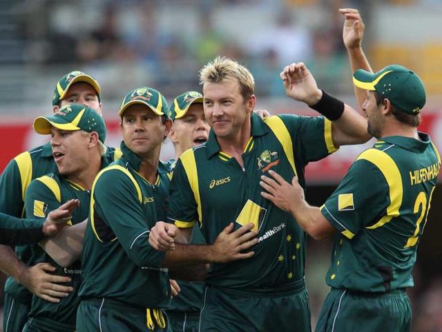 Sachin-Tendulkar-walks-off-after-he-was-run-out-for-14-runs-against-Australia-in-their-one-day-international-cricket-match-in-Sydney-AP-Rick-Rycroft Sachin-Tendulkar-walks-off-after-he-was-run-out-for-14-runs-against-Australia-in-their-one-day-international-cricket-match-in-Sydney-AP-Rick-Rycroft