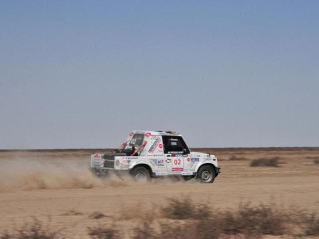 Suresh-Rana-s-rattling-and-battered-Gypsy-held-off-Gaurav-Chiripal-s-Vitara-and-Lohit-Urs-XUV-500--HT-Photo-Vinayak-Pande Suresh-Rana-s-rattling-and-battered-Gypsy-held-off-Gaurav-Chiripal-s-Vitara-and-Lohit-Urs-XUV-500--HT-Photo-Vinayak-Pande