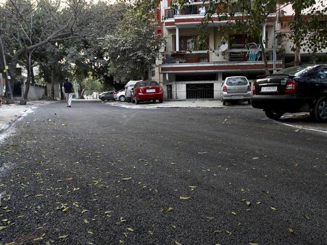 This-road-was-done-up-overnight-just-before-the-MCD-elections This-road-was-done-up-overnight-just-before-the-MCD-elections