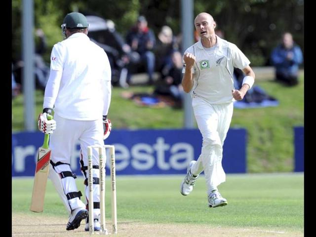 New-Zealand-s-Chris-Martin-right-celebrates-the-wicket-of-South-Africa-s-Jacques-Kallis-caught-by-Ross-Taylor-for-0-on-the-first-day-of-the-first-International-Cricket-Test-in-Dunedin-AP-Ross-Setford New-Zealand-s-Chris-Martin-right-celebrates-the-wicket-of-South-Africa-s-Jacques-Kallis-caught-by-Ross-Taylor-for-0-on-the-first-day-of-the-first-International-Cricket-Test-in-Dunedin-AP-Ross-Setford