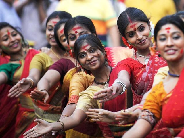Students dance as they celebrate Vasantotsav, 'the Festival of Spring' in Kolkata. AFP Photo/Dibyangshu Sarkar
