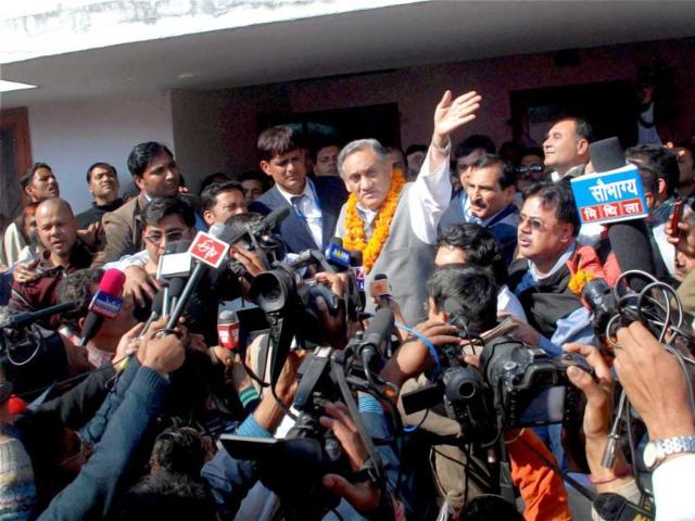New-Uttarakhand-chief-minister-Vijay-Bahuguna-addresses-the-media-at-his-residence-in-Dehradun-PTI-photo New-Uttarakhand-chief-minister-Vijay-Bahuguna-addresses-the-media-at-his-residence-in-Dehradun-PTI-photo