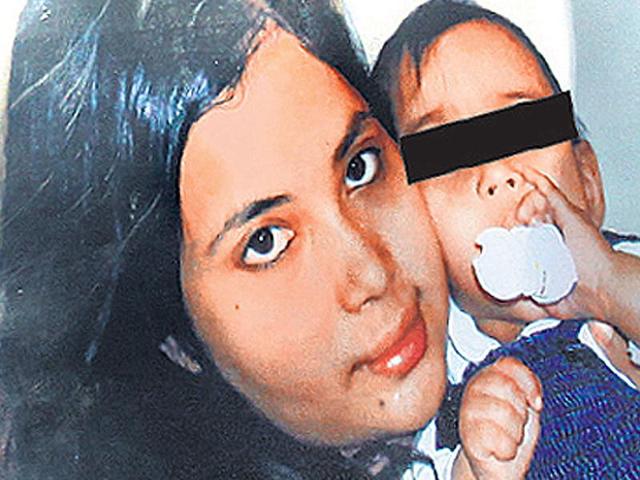 A-file-photo-of-Sagarika-Bhattacharya-and-her-child A-file-photo-of-Sagarika-Bhattacharya-and-her-child