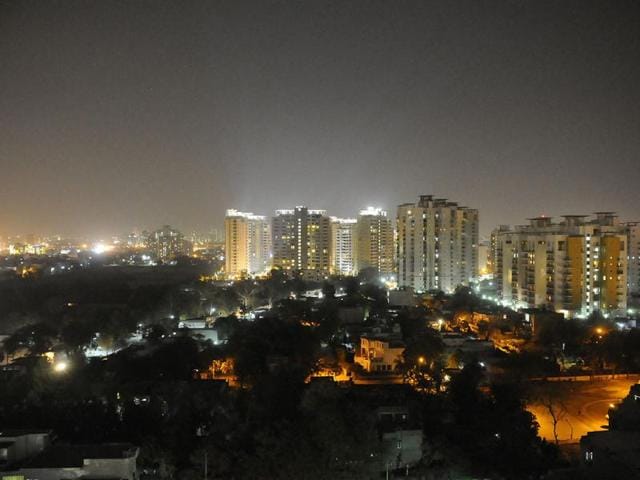 Traffic-congestion-at-Netaji-Subhash-Marg-in-Gurgaon-Parveen-Kumar-HT-Photo Traffic-congestion-at-Netaji-Subhash-Marg-in-Gurgaon-Parveen-Kumar-HT-Photo