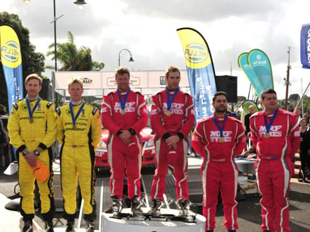 Atkinson topped the podium at Whangarei for the second year in a row. Gill joined him in third to make it a double podium finish for Team MRF. HT Photo/Vinayak Pande