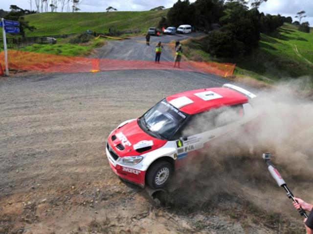 Gill was holding fort in third and using every bit of road available to him to keep the other Proton of Scotsman Alister McRae behind him. HT Photo/Vinayak Pande