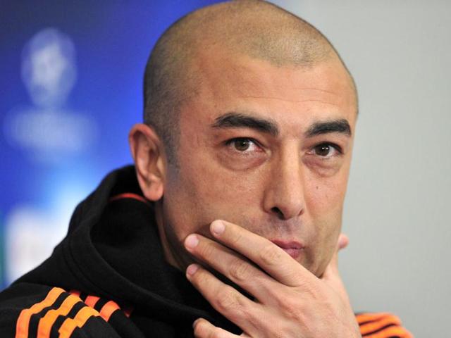 Chelsea's interim manager Roberto Di Matteo gives a press conference at Stamford Bridge in London ahead of their UEFA Champions League quarter-final second leg football match against Benfica. AFP/Glyn Kirk