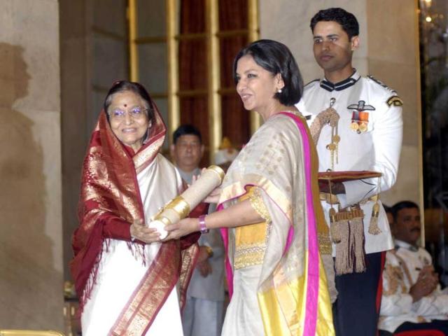 President of India Pratibha Patil confers the title of Padma Bhushan upon actor Shabana Azmi.