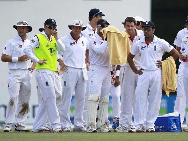 England team waits for the third umpire's decision over an appeal for the wicket of Sri Lankan captain Mahela Jayawardene (not pictured) during the final day of the final Test cricket match in Colombo. The appeal was unsuccessful. Reuters/Dinuka Liyanawatte